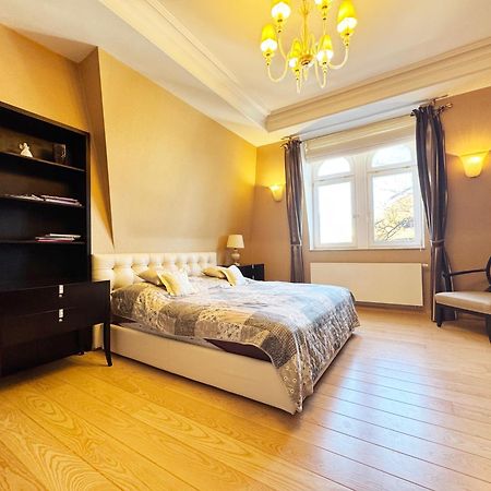 Luxury Apartment Diamond Карловы Вары Экстерьер фото