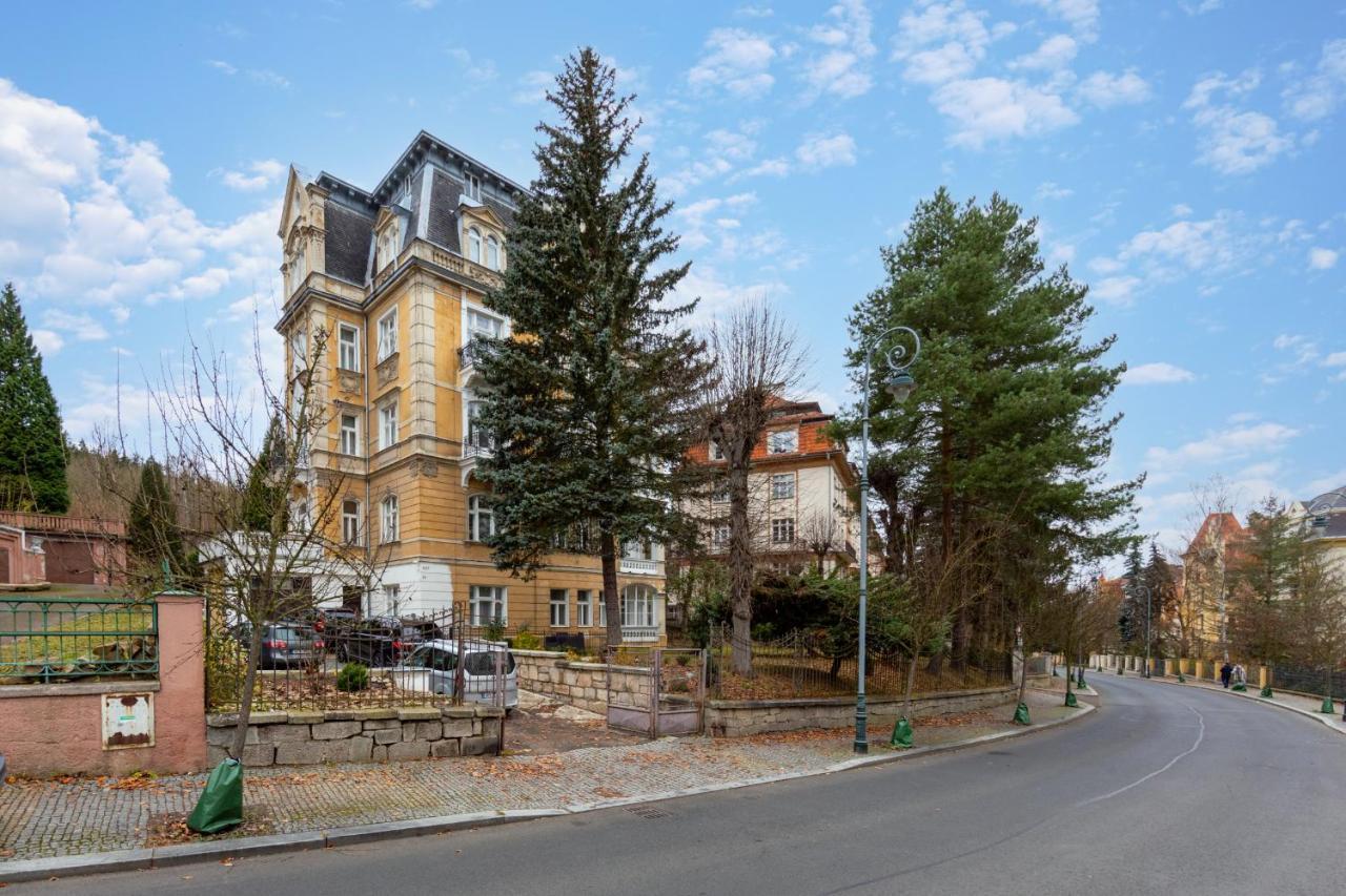 Luxury Apartment Diamond Карловы Вары Экстерьер фото
